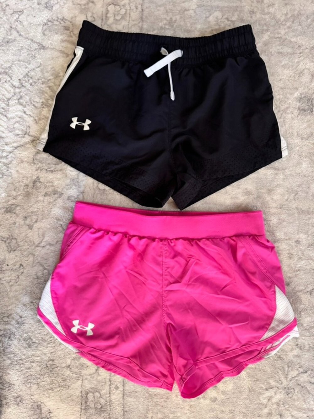 Under Armour Shorts - Youth Medium